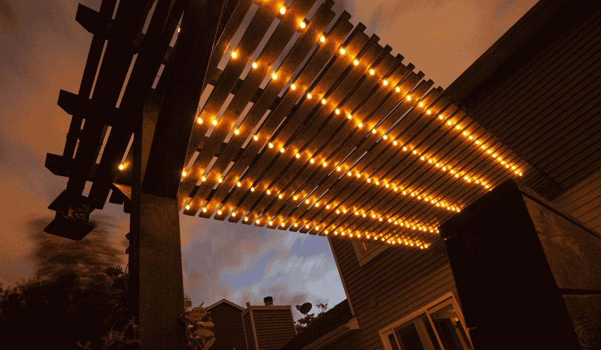 Deck Lighting for Restaurants, Offices & Venues