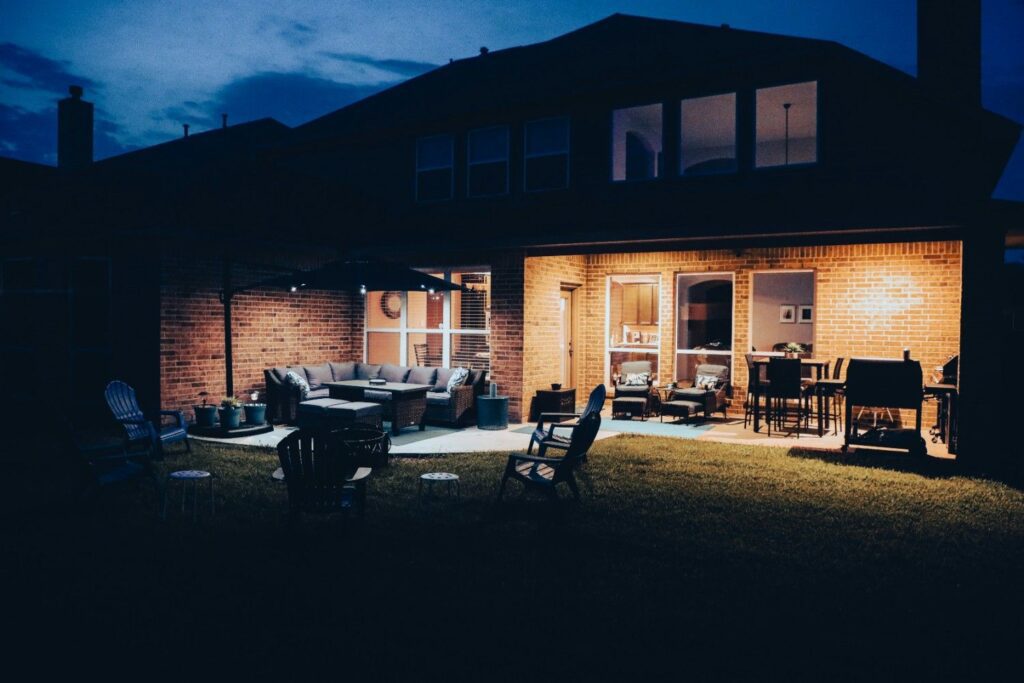 Outdoor Lighting Contractor, Backyard Lighting