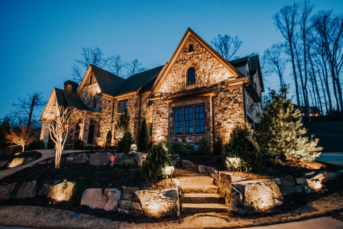 The Benefits of Hiring Specialists for Outdoor Wall Lighting Repairs