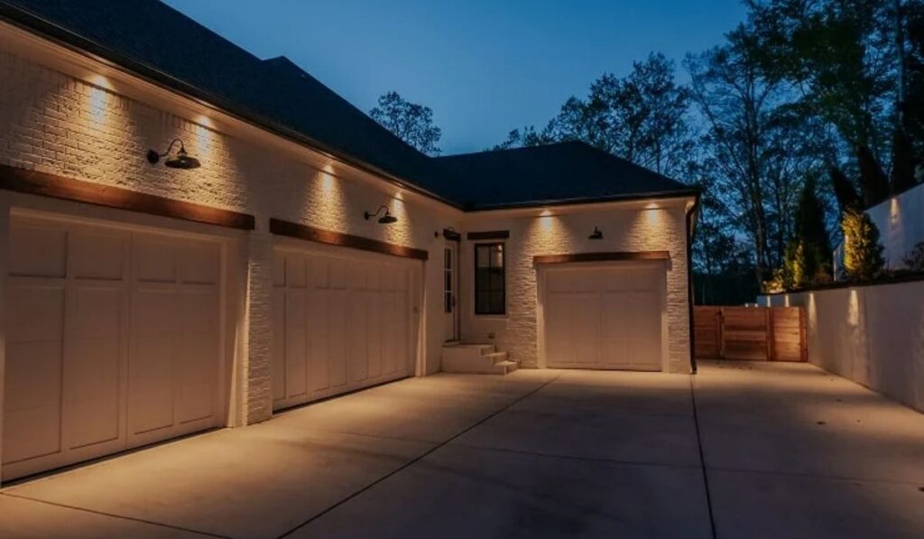 Exterior Light Fixture Replacement & Installation